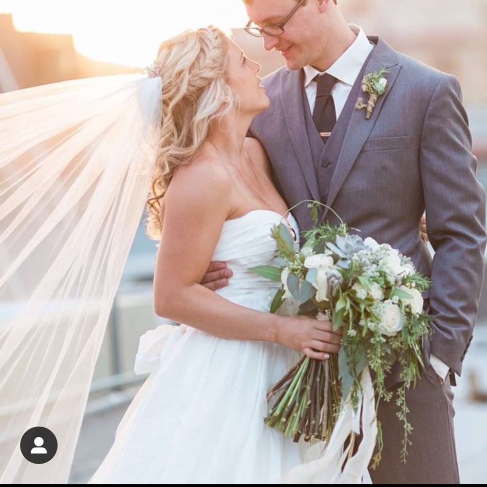 Amazing Vera Wang wedding gown!